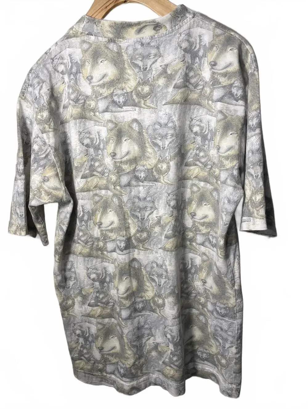 Wolf Print HenleyTee Shirt Top Mens Size Small Gray White Short Sleeve Y2K